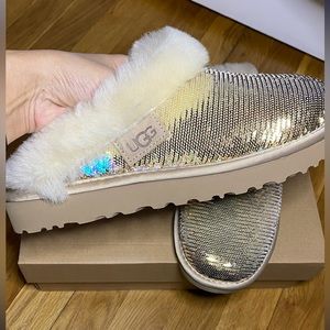 NIB UGG Cluggette Gold Sequin Fur Lined Slippers Size 7
